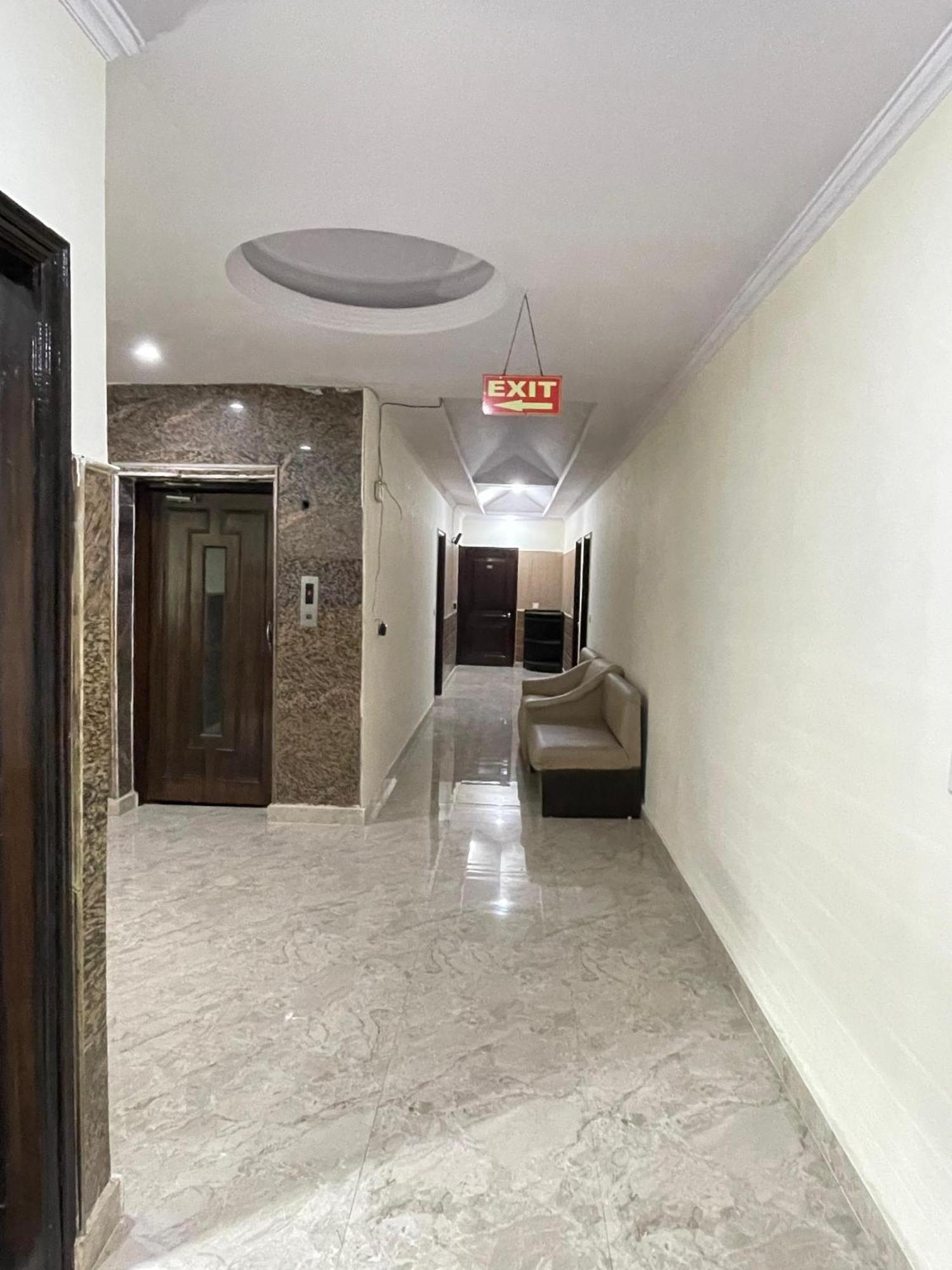 Hotel Radiance Delhi Kültér fotó